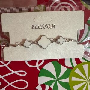 New Silver and White Clover Adjustable Bracelet